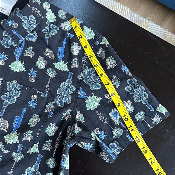 The North Face cactus novelty print Short Sleeve button down shirt - Picture 5 of 7